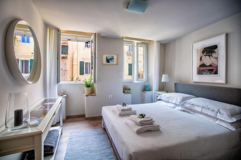 Newly Renovated 1730'S Venetian Loft Apartment Corfu  Exterior photo